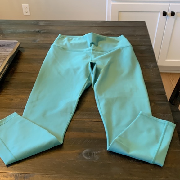 NWT Fabletics power hold 7/8 Brand new - Picture 3 of 7